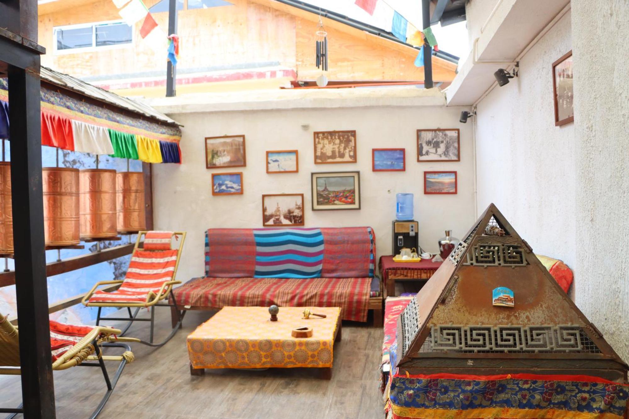 Energy Space Healing Inn Shangri-La Exterior photo